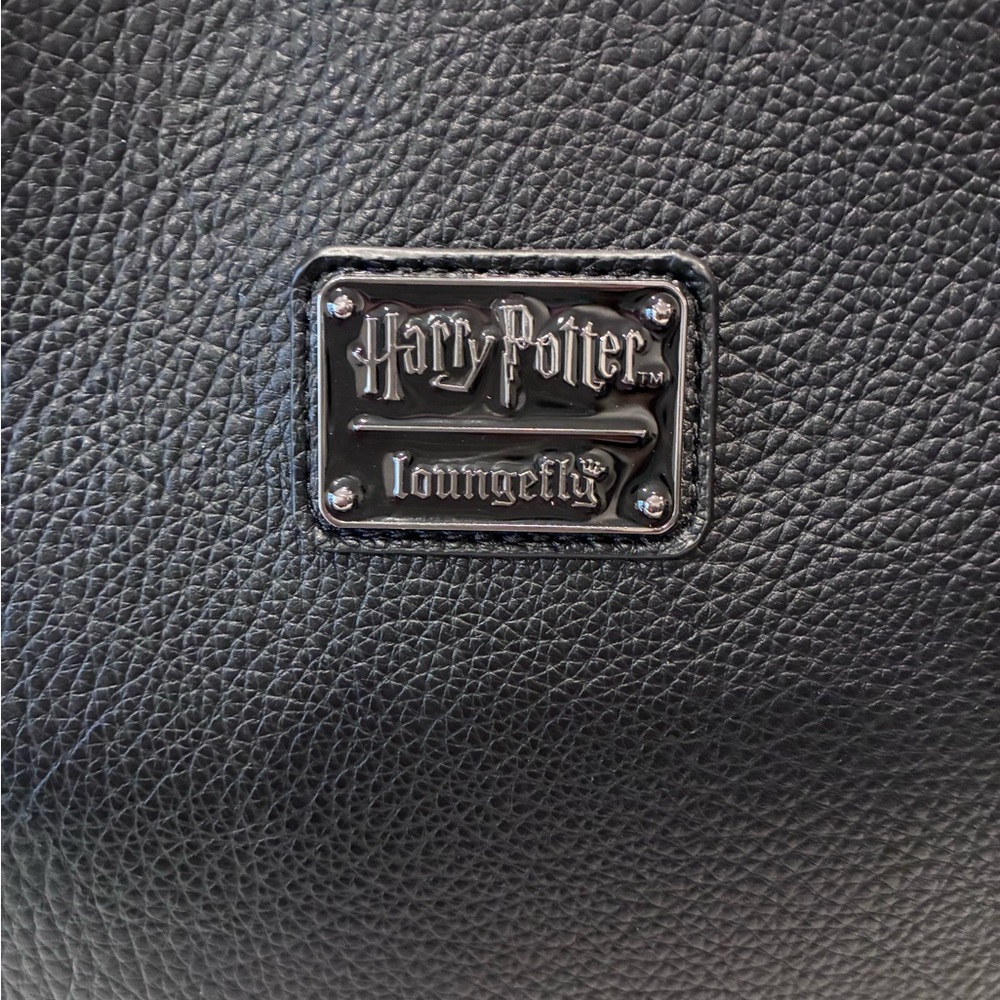 Loungefly Black Harry Potter Plaque Tote - Picture 10 of 11